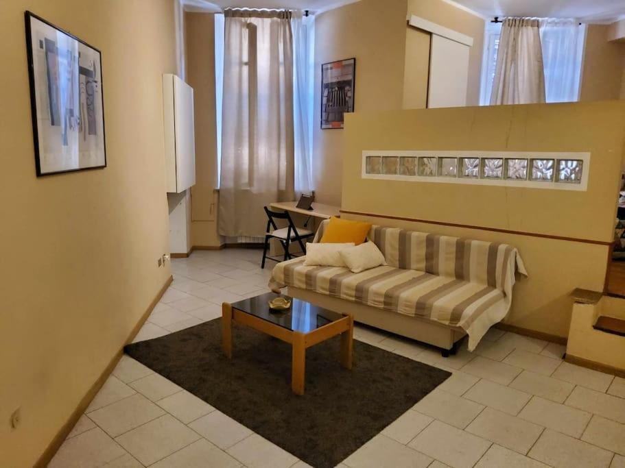 Antica Casa Odone Lägenhet Asti Exteriör bild