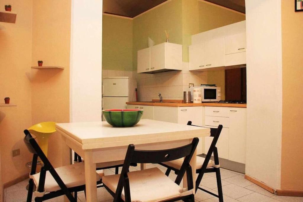 Antica Casa Odone Lägenhet Asti Exteriör bild