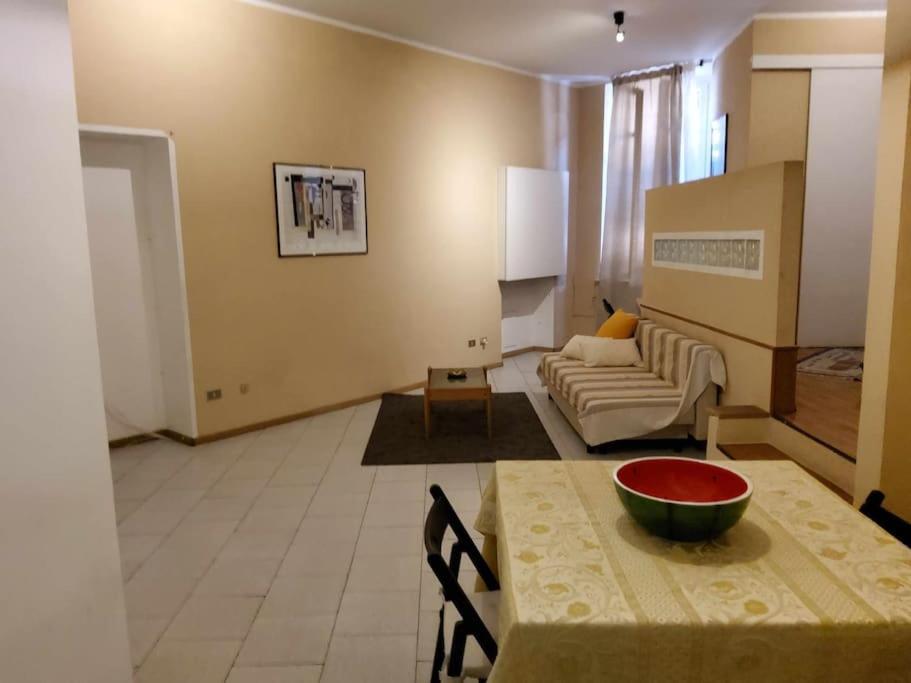 Antica Casa Odone Lägenhet Asti Exteriör bild